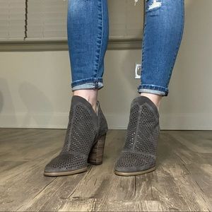 Vince Camuto Flunna Booties